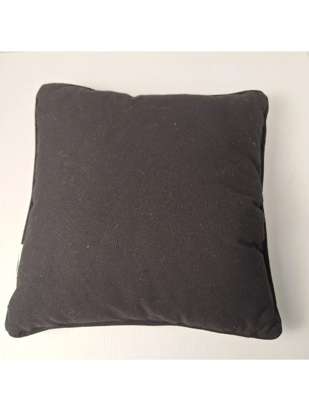 HOGWARTS HARRY POTTER WARNER BROS LICENSED SCHOOL CREST EMBROIDERED PILLOW